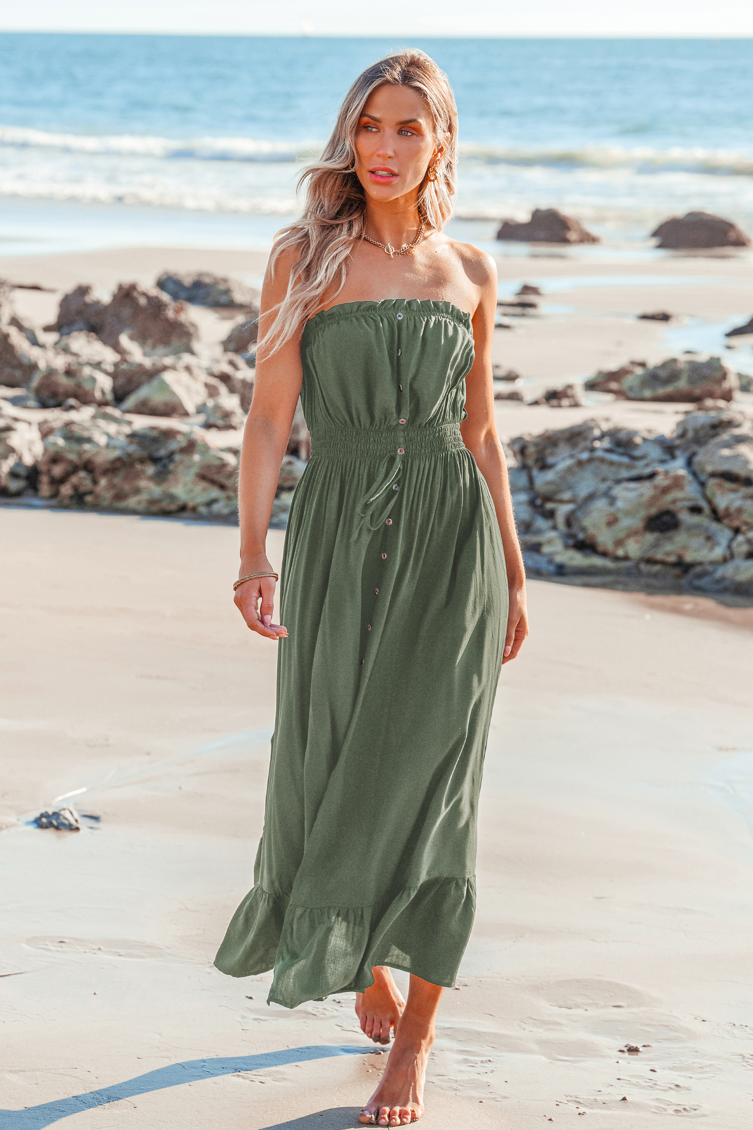 Robe maxi avec taille à smocks et boutons sur le devant verte
