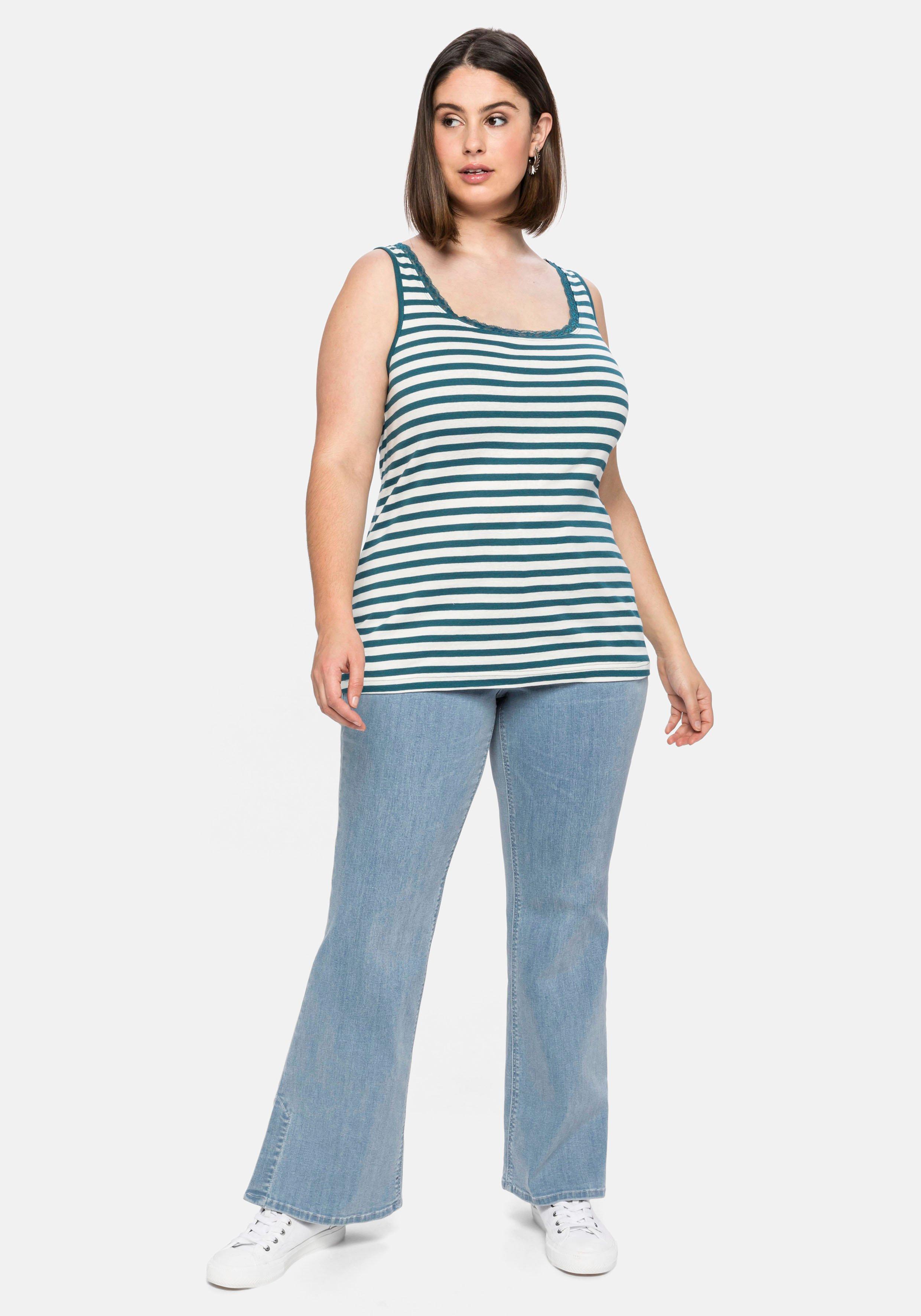 Tanktop mit Ringeln und Spitze am Ausschnitt