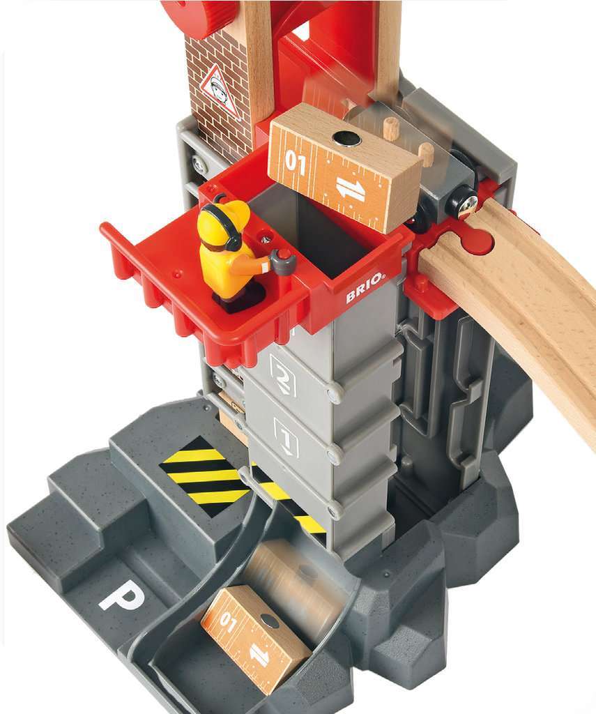 BRIO Spiel Großes Lagerhaus-Set mit Aufzug