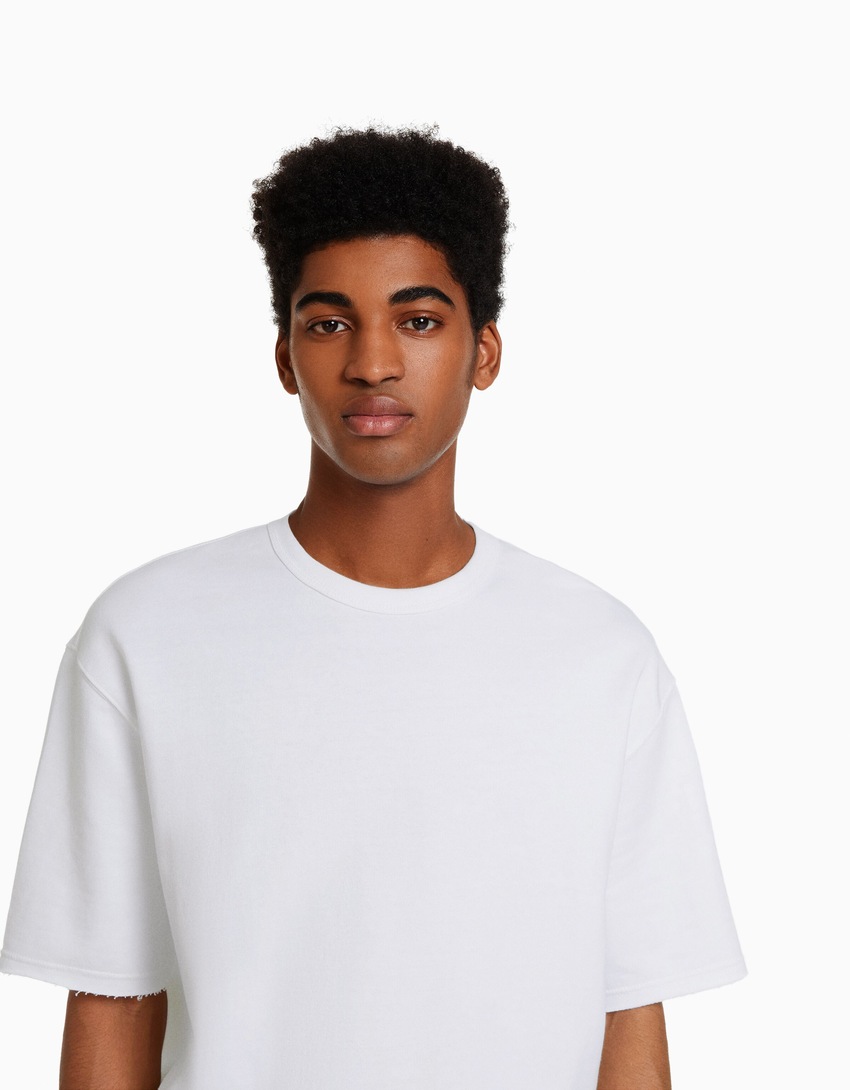 Camiseta desbotada de manga curta