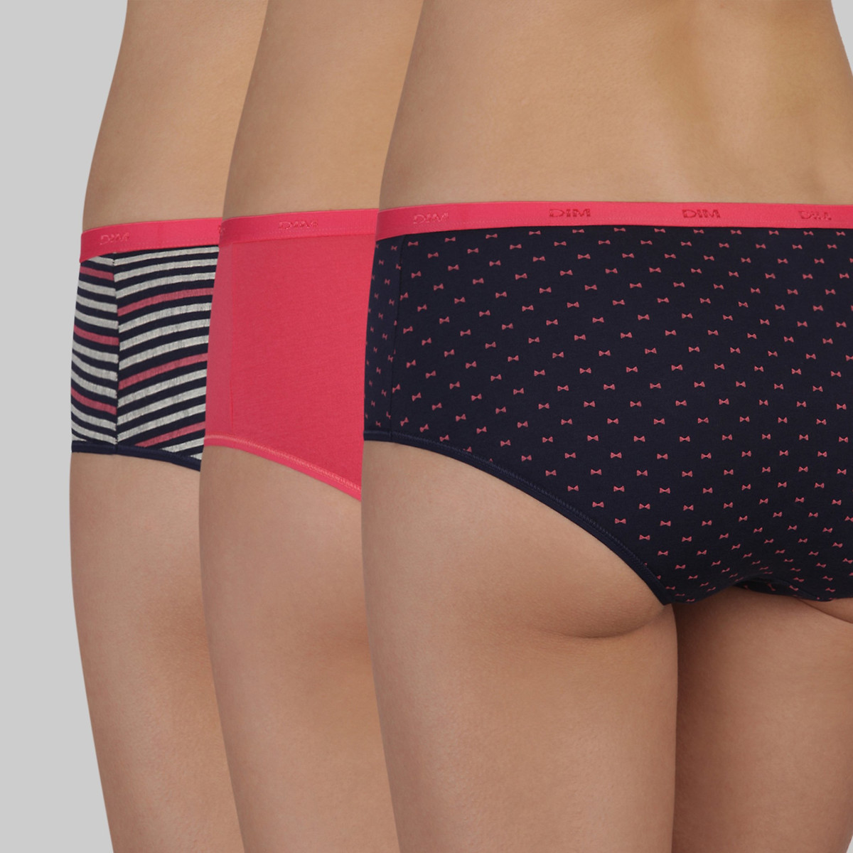 DIM<br>Conjunto de 3 calças de cintura baixa com bolsos pequenos em algodão elástico