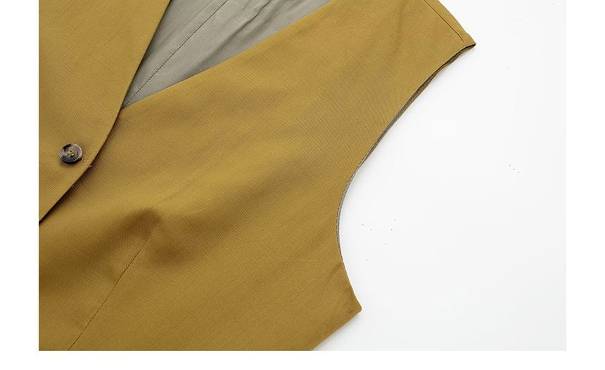SugaYuja - V-hals effen knoopjesvest / hoge taille midi A-lijn rok / set