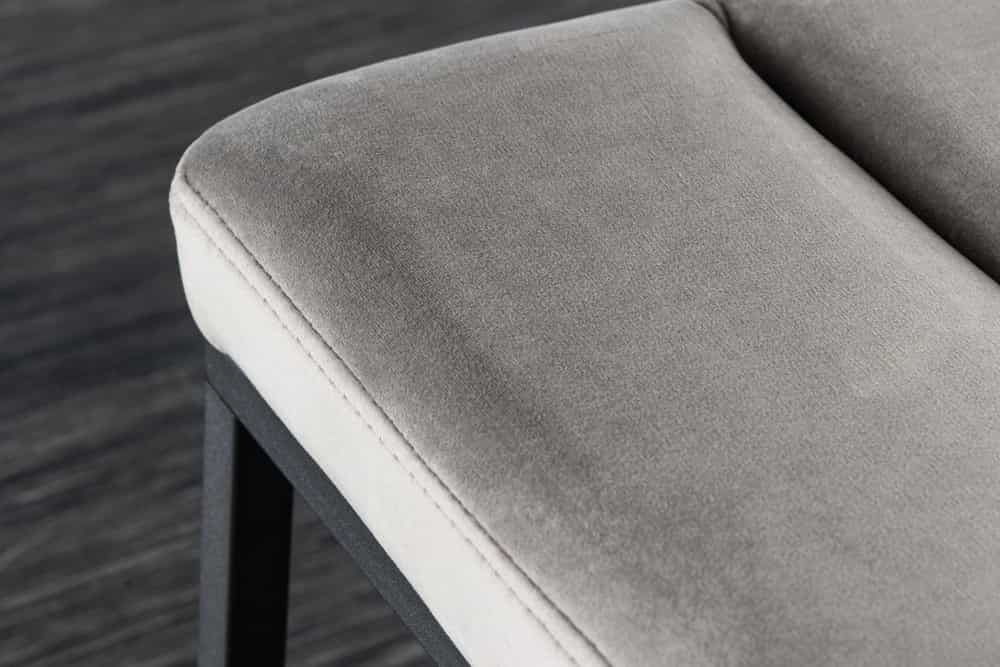 Design Sitzbank PETIT BEAUTÉ 80cm grau Samt schwarzes Gestell