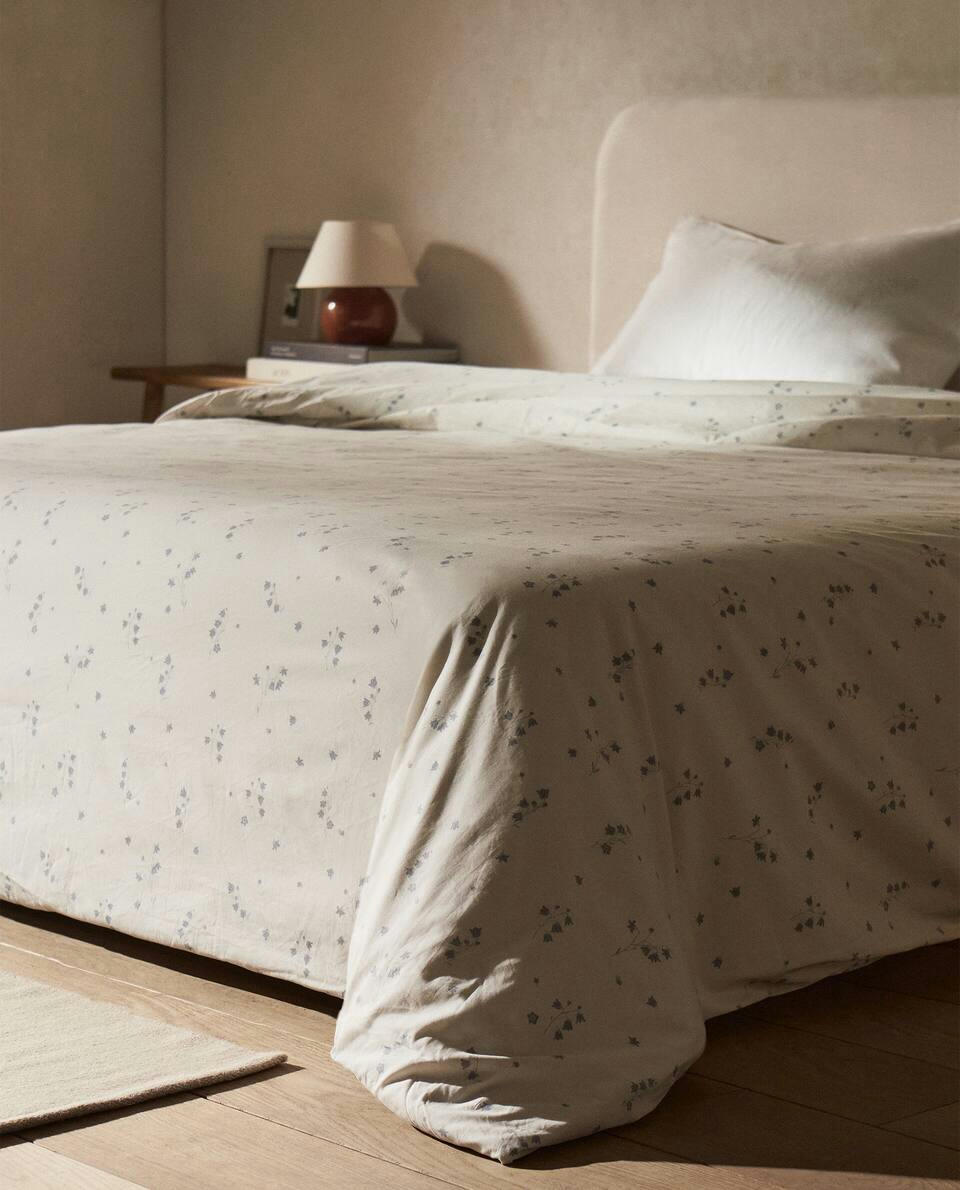 CAPA DE EDREDOM COM ESTAMPA FLORAL