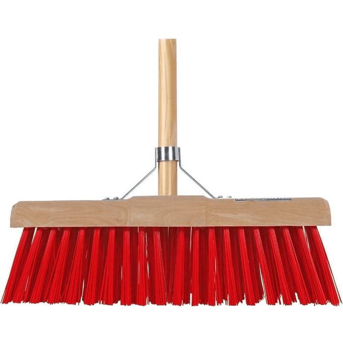 Harde stadsbezem rood kunststof 45 cm met steel 160 cm (8712448423441)