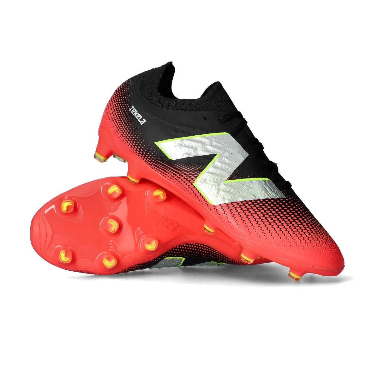 Chuteira New Balance Tekela Magia Low Laced FG V4+