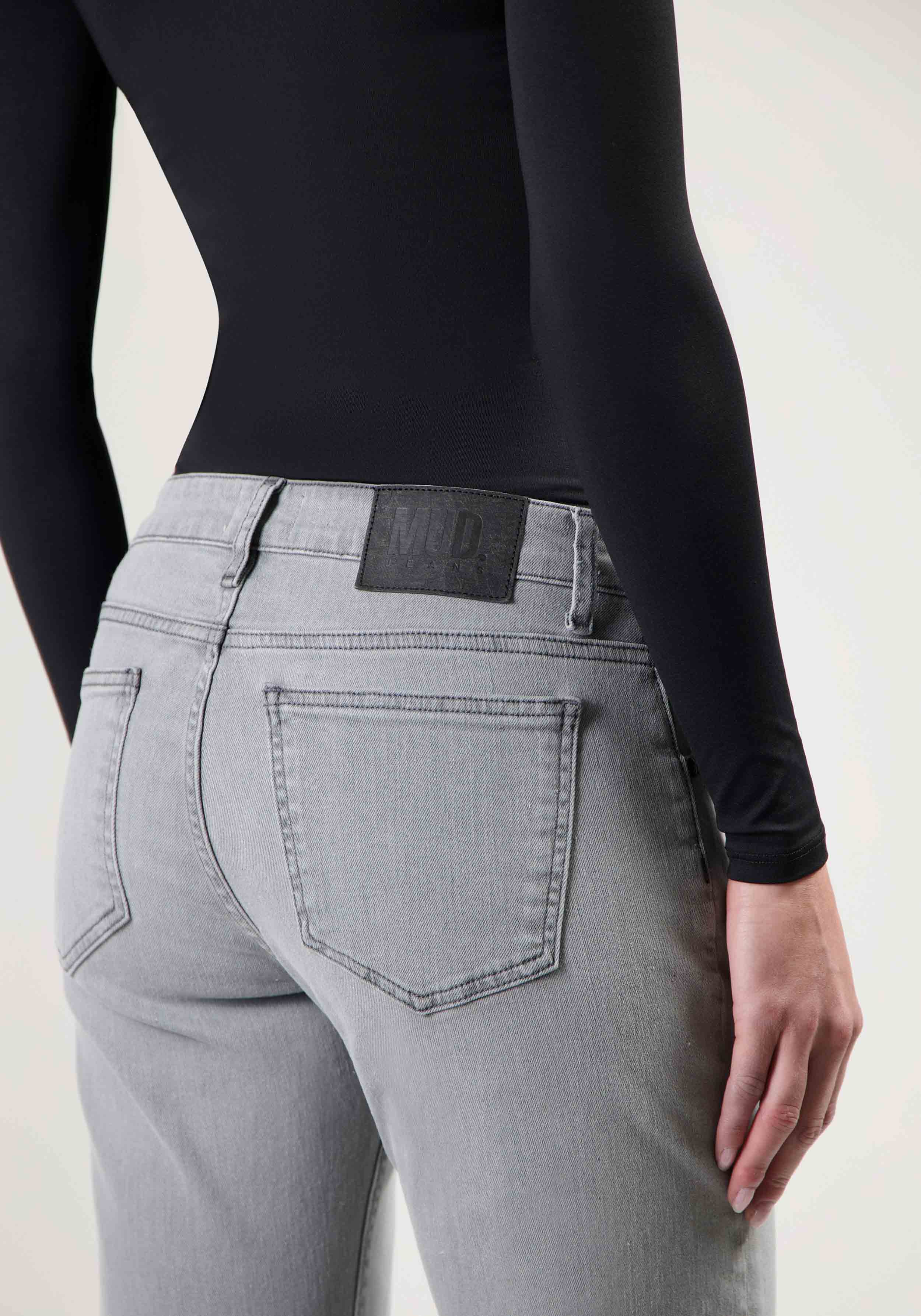 Mud Jeans Damenjeans Carry Mid Straight Light Grey
