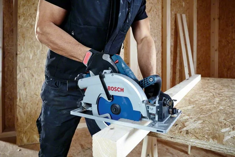Bosch Combo Kit 3 18V Tools: GSB 18V-110C + GKS 18V-68GC + GSA 18V-28 + 1 4.0 AH Battery (PROCORE) + 2 5.5 AH Batteries (PROCORE) + GAL 1880CV (L) Professional