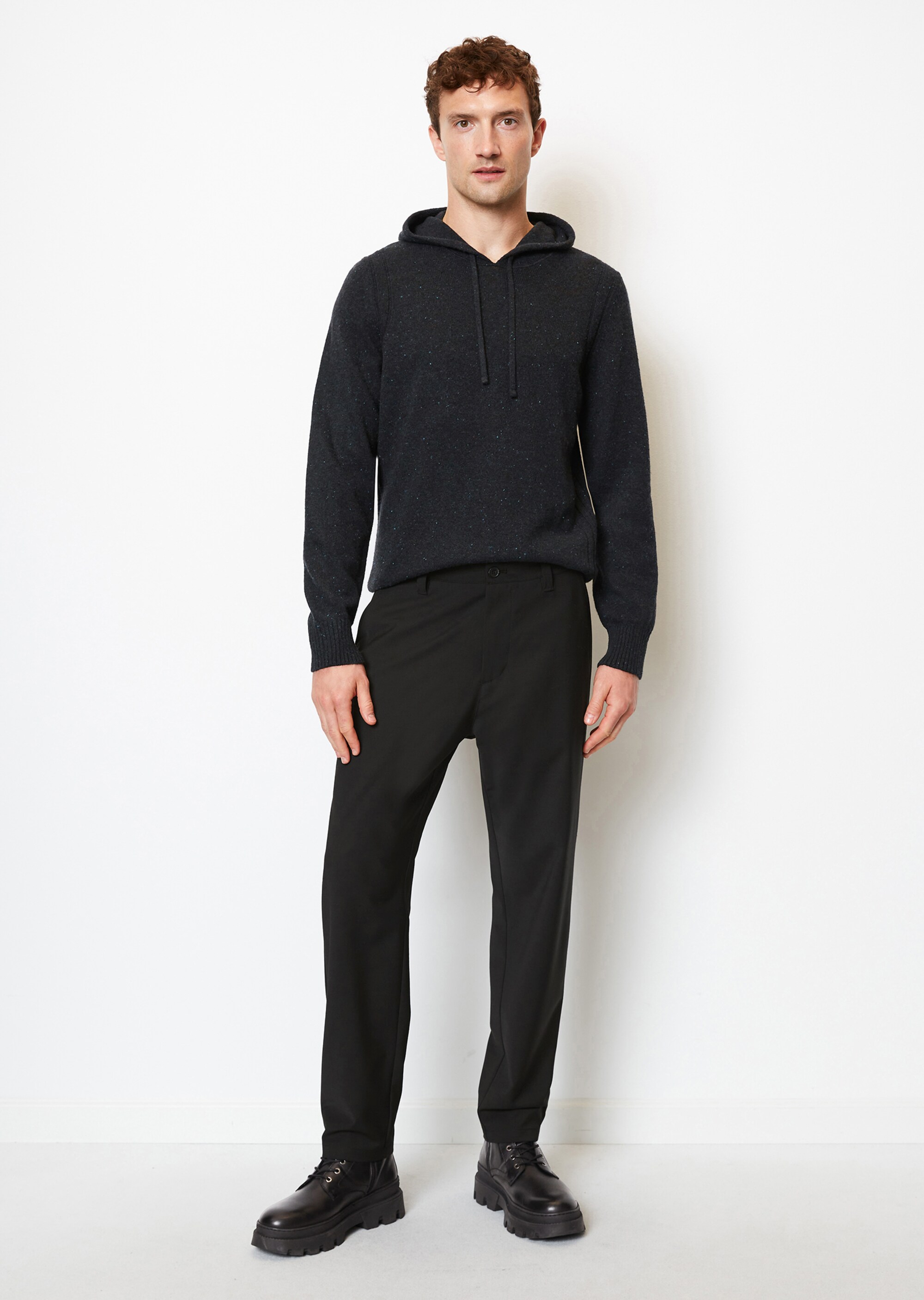 Pullover regular mit Kapuze aus gesprenkeltem Tweedgarn