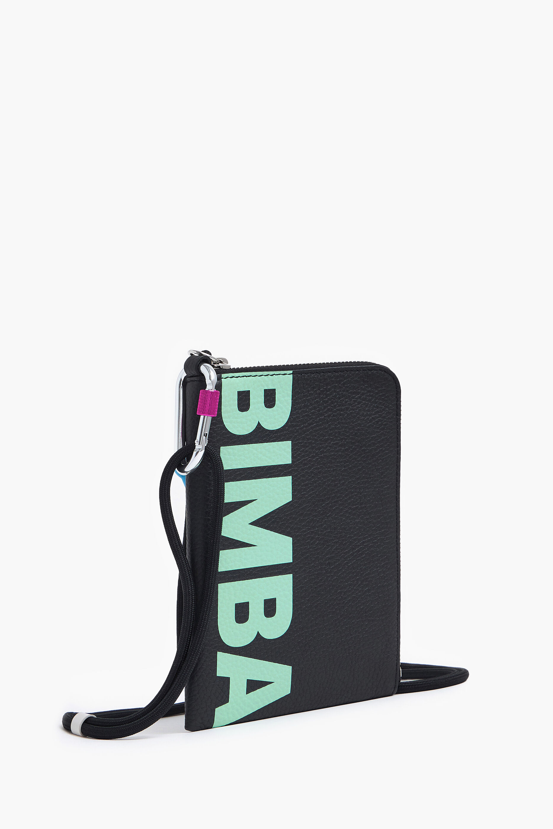 Mini bolsa multifuncional em couro preto.