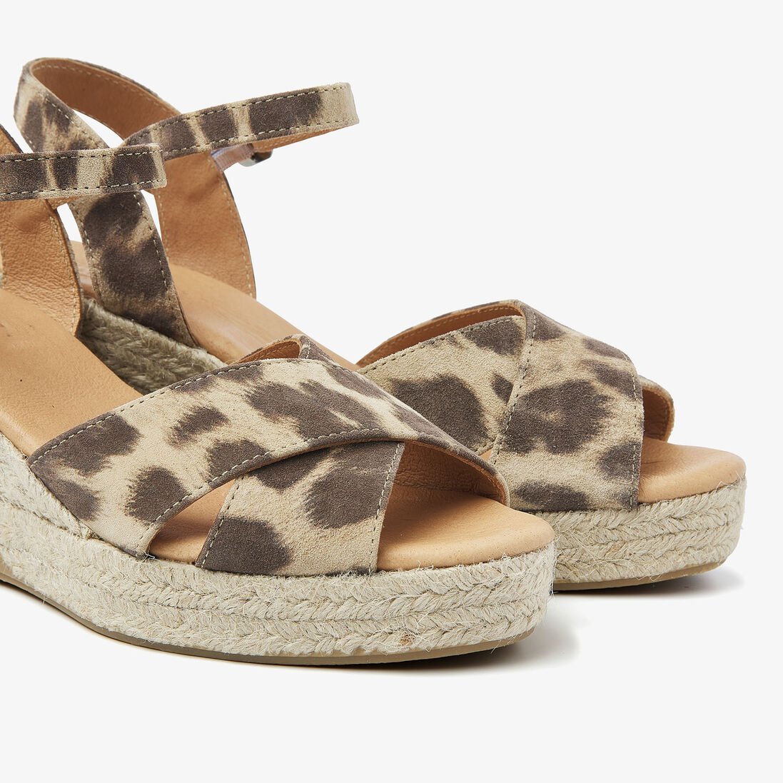 bruine via vai sandalen met hak luisa tiana