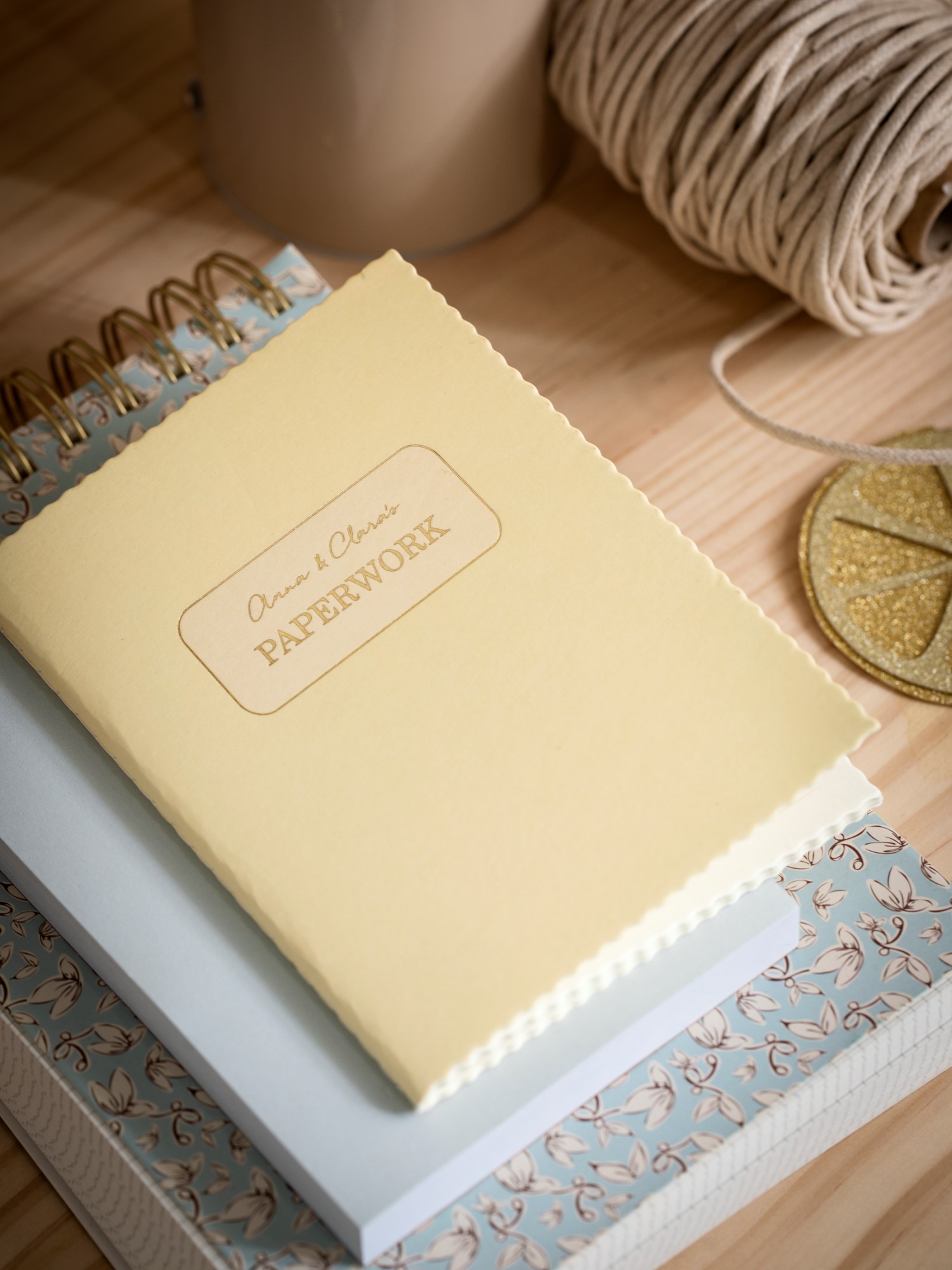 Notesbog med linjeret papir A6 | Papir. A4. 80 gsm. 80 sider.   | Light Olive