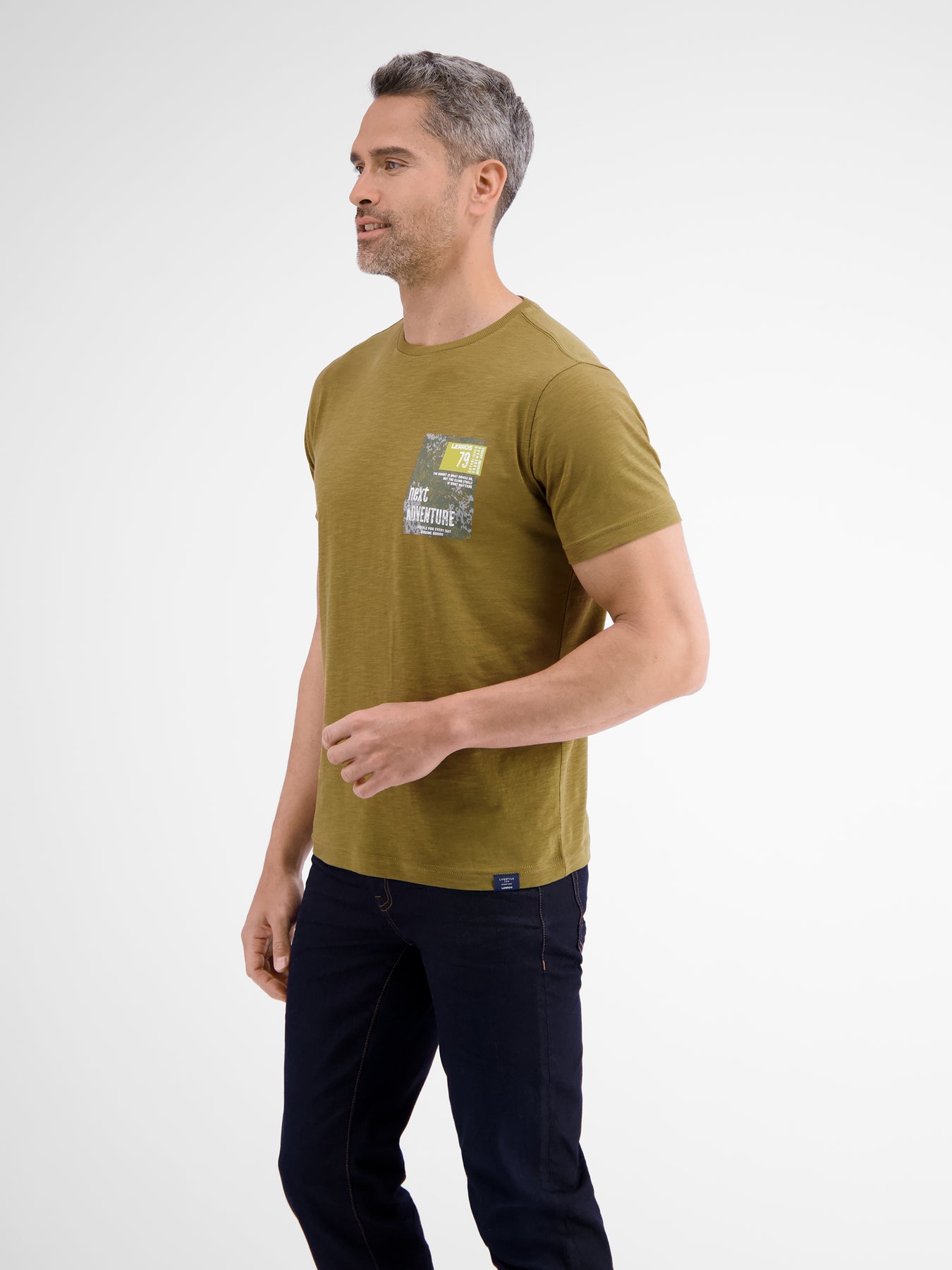 O-Neck T-Shirt. Brustprint