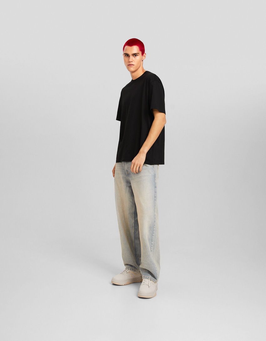 Pacote com 2 camisetas de corte reto