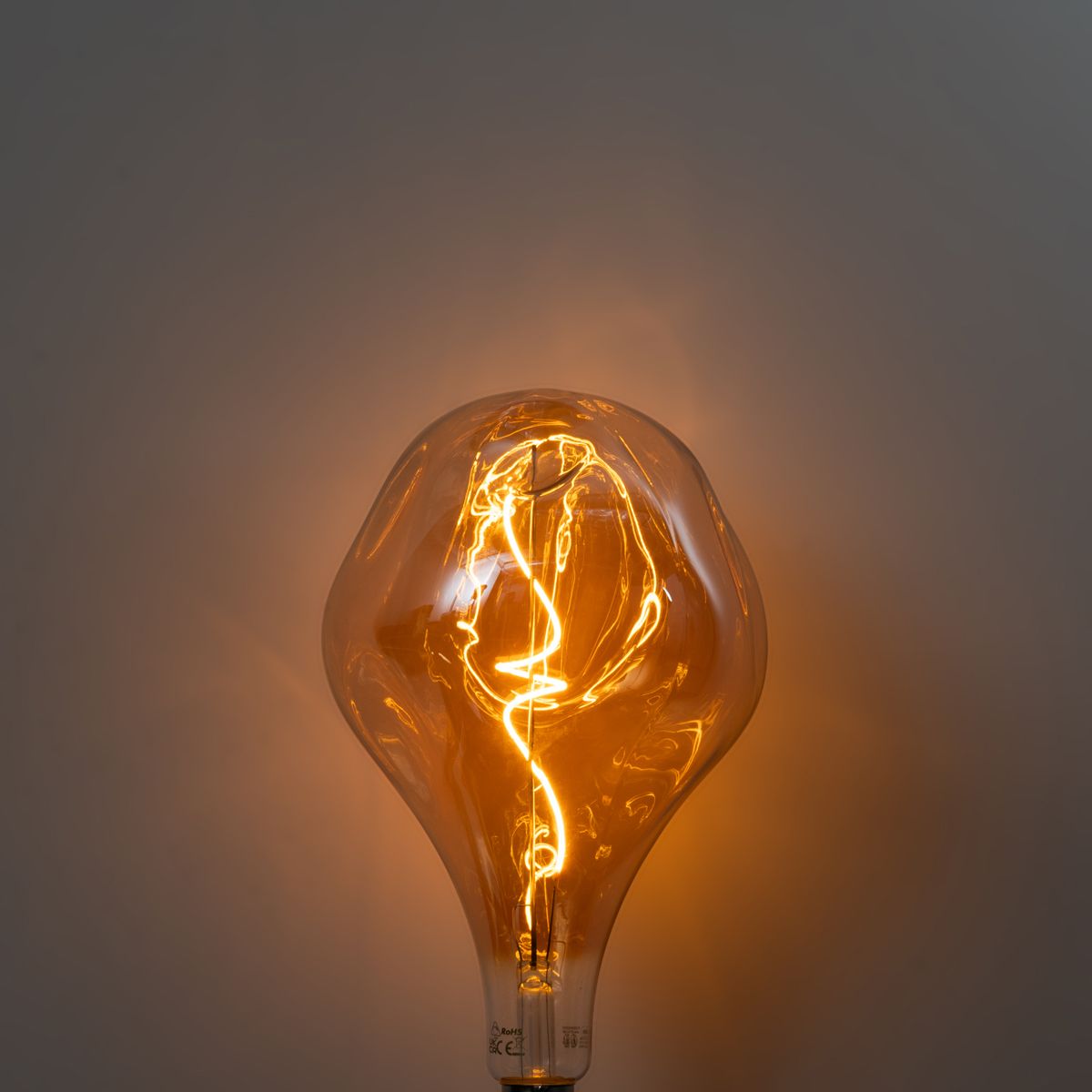 E27 dimbare LED lamp spiraal filament PS160 spiegel goud 6W 100 lm 1800K