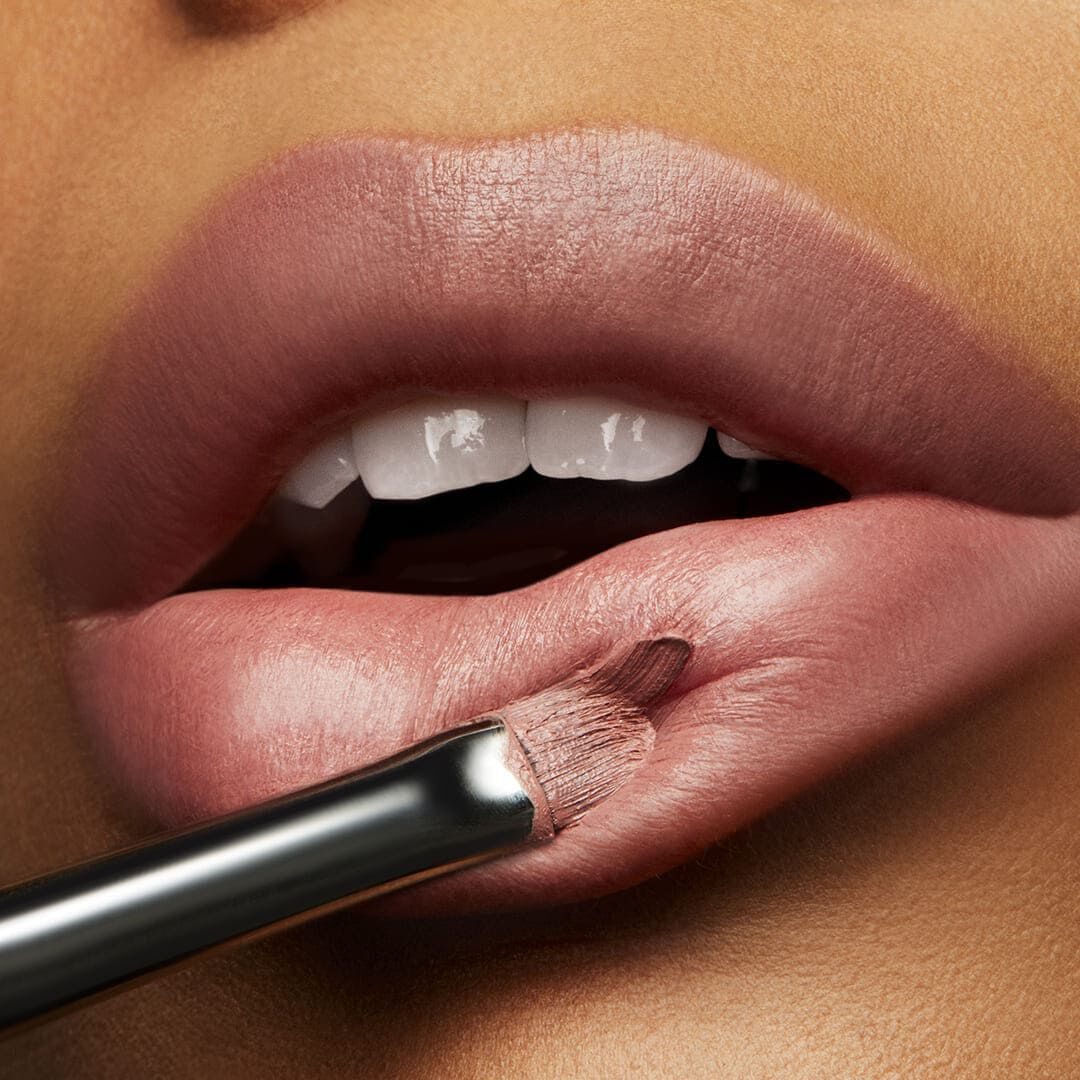 MAC  LOVE ME LIPSTICK