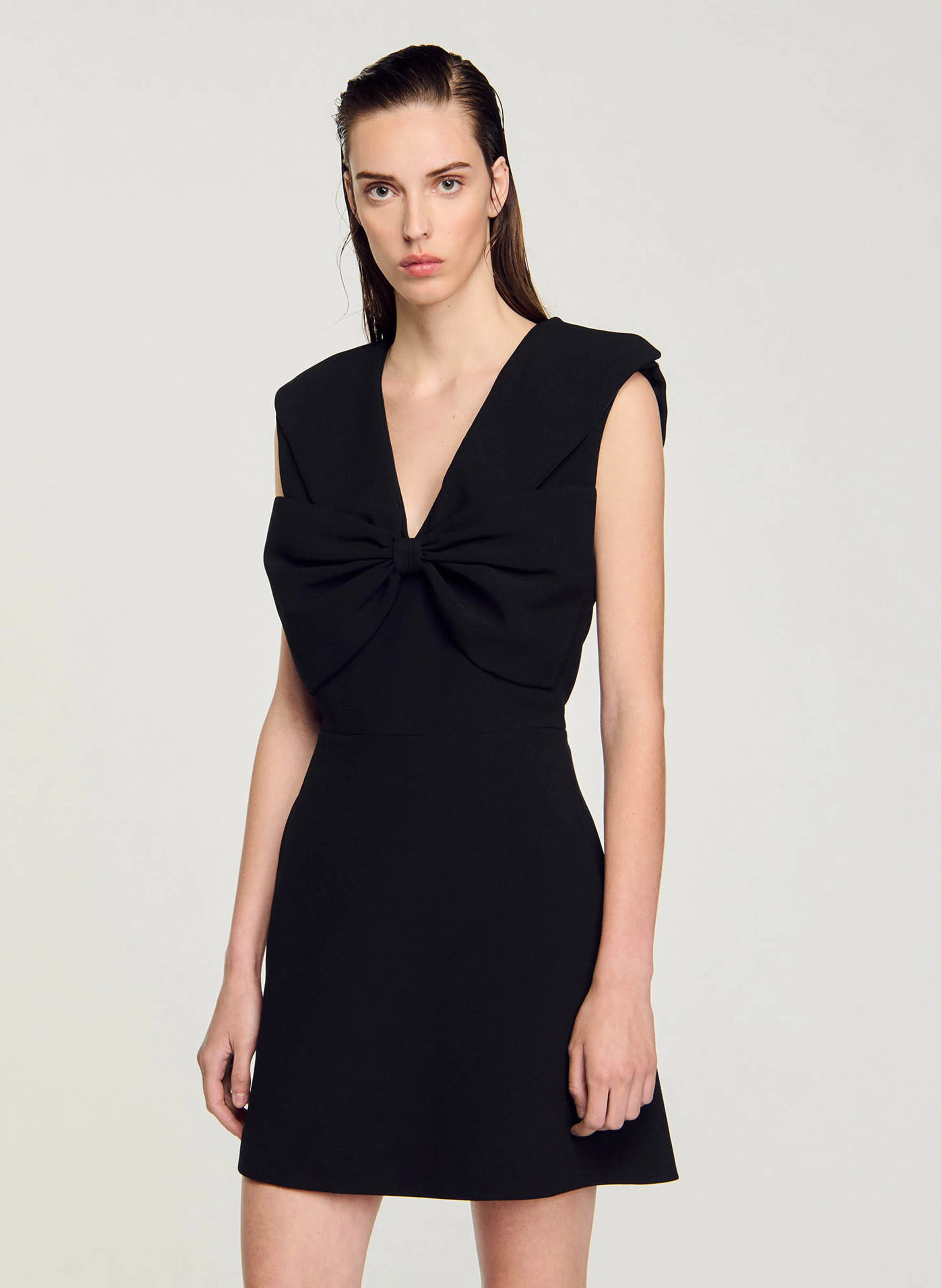 Robe courte col V | Noir