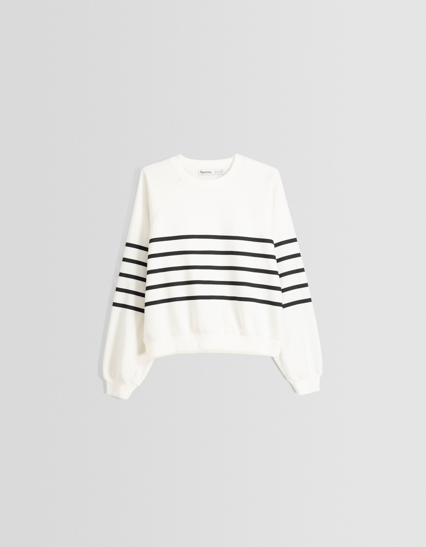 Moletom com mangas raglan