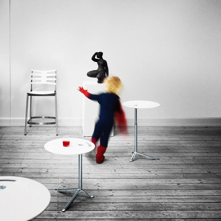 Fritz Hansen - Little Friend höhenverstellbar, Aluminium poliert / Kunststoff weiss