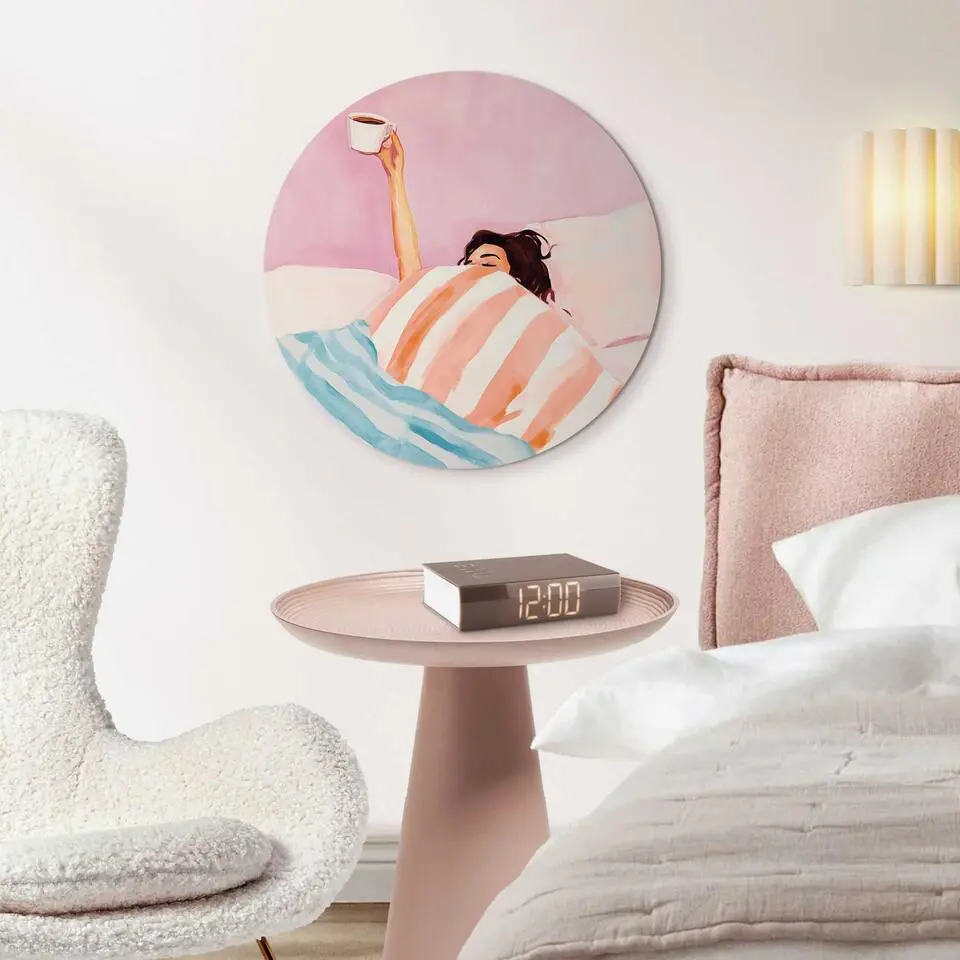 Glasschilderij Koffie in bed - Ø 50cm - Roze