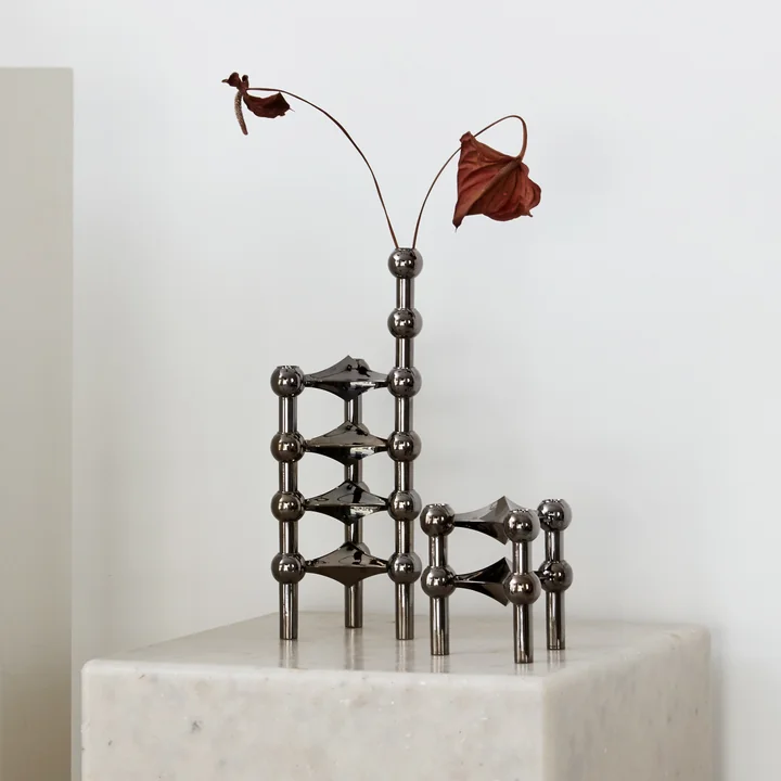 Stoff Nagel - Vase, brüniertes Messing