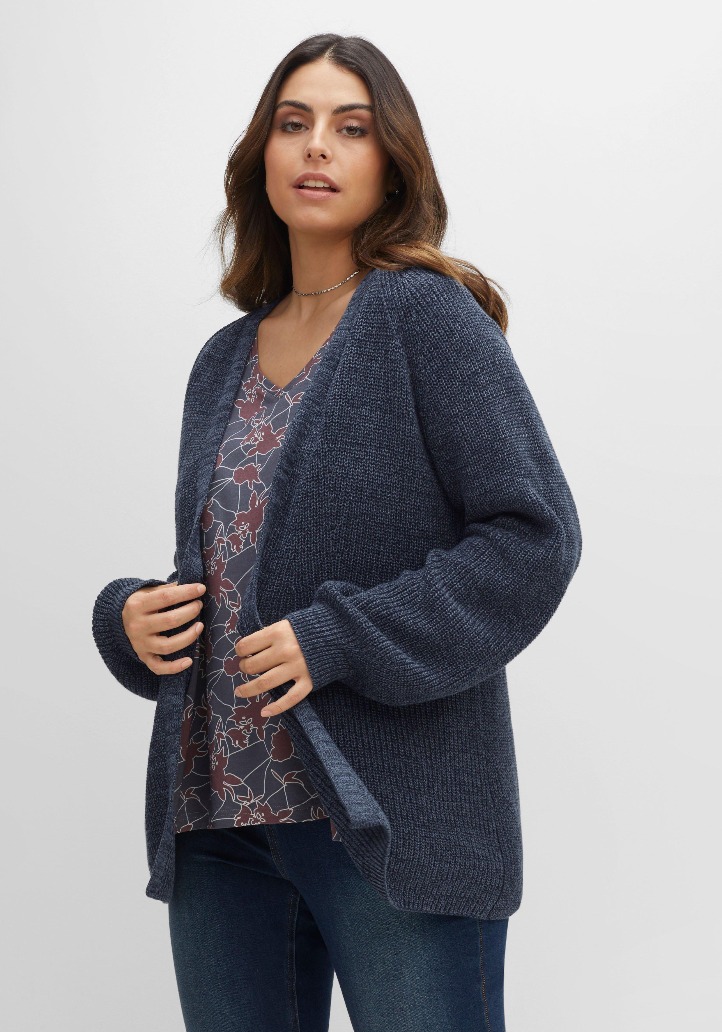 Strickjacke in leichter A-Linie und offener Form
