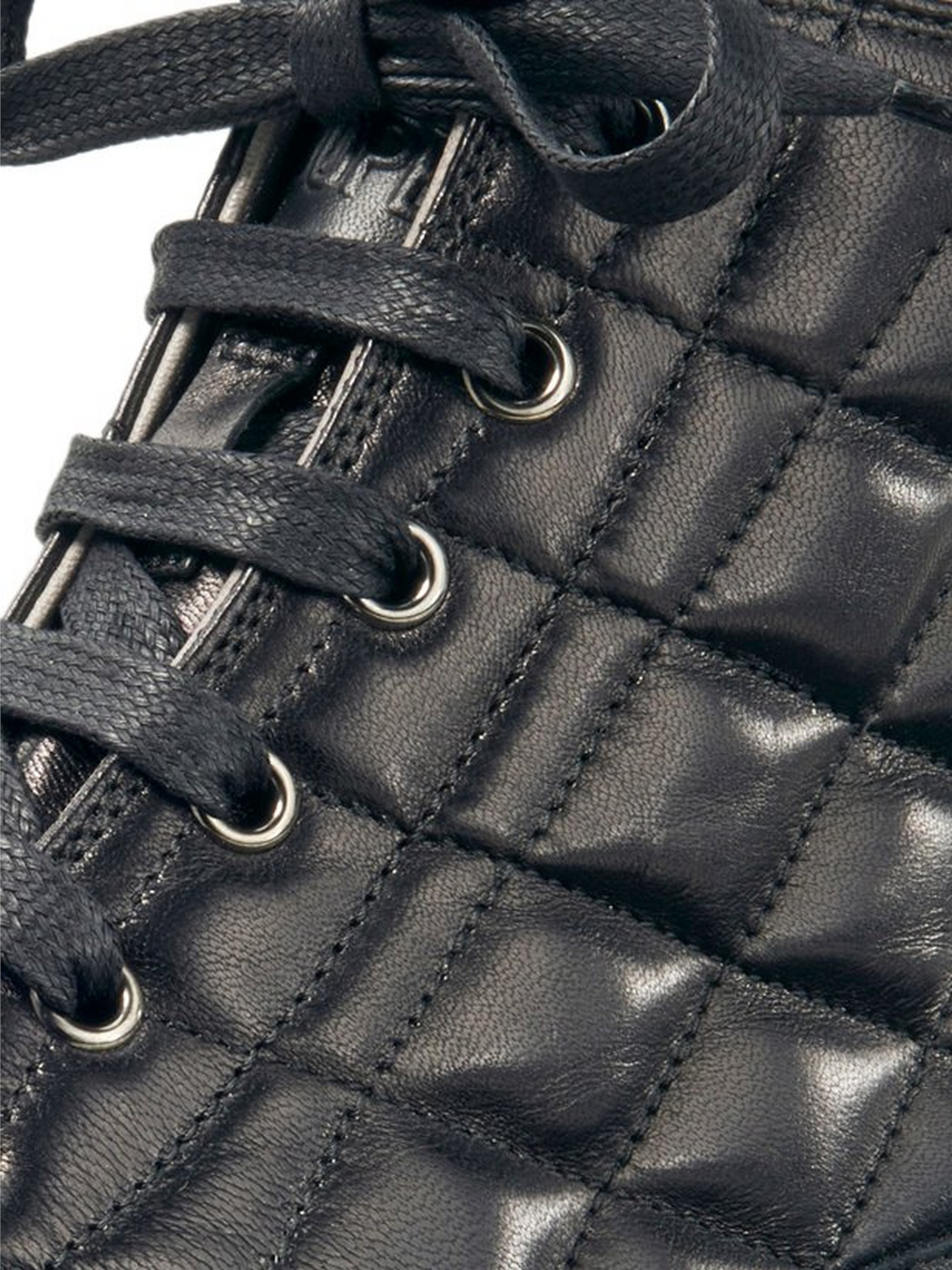 Sneaker Plus Bord