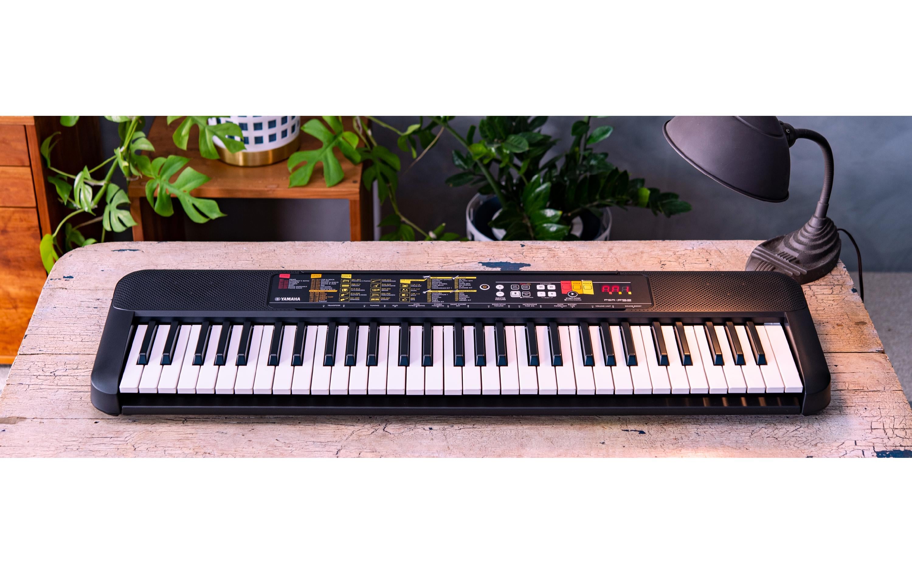 Keyboard PSR-F52<br>Tragbares Keyboard für den Einstieg in die Musik
