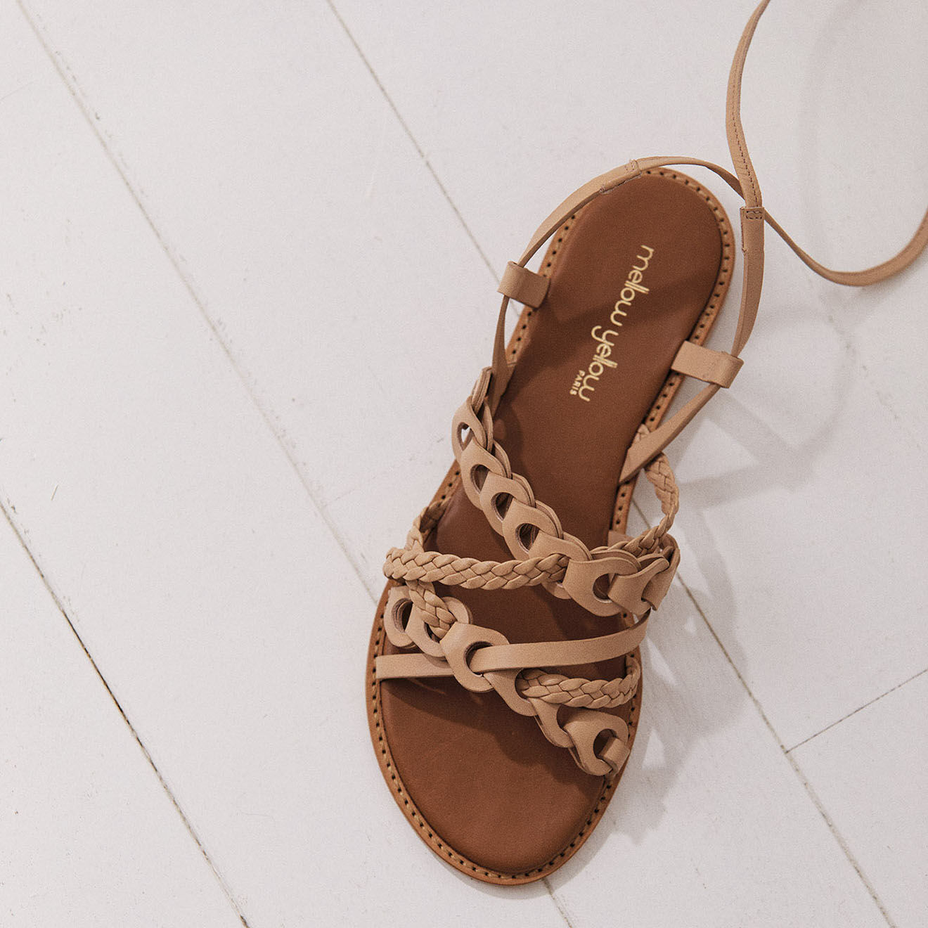 Mellow Yellow Sandales en Cuir Lola nude