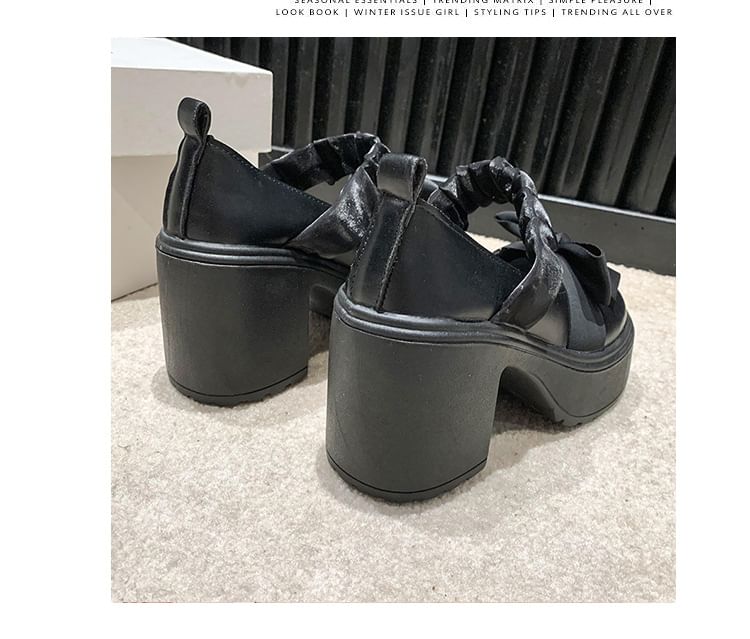Silverslyre - Mary Jane pumps met hoge hak en strik