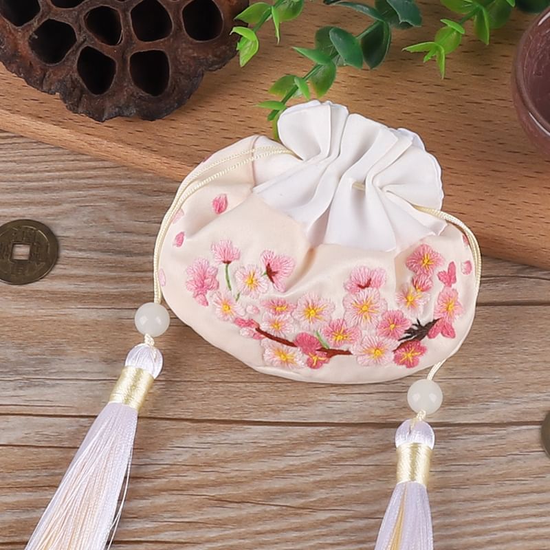 Embroidery Kingdom - DIY borduurpakket met kwastjesgeurzakjes (verschillende ontwerpen)
