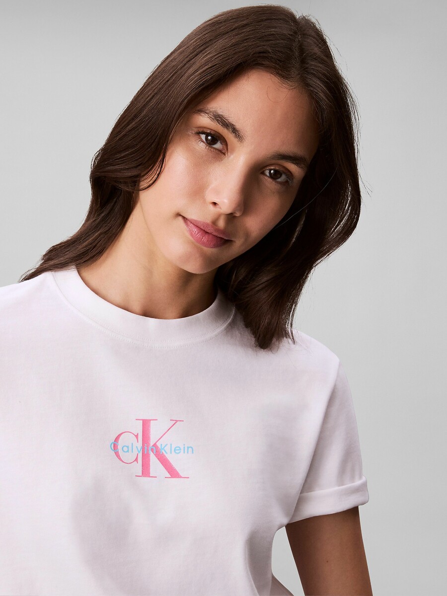 CALVIN KLEIN JEANS<br>Camiseta de manga curta com o logotipo CK