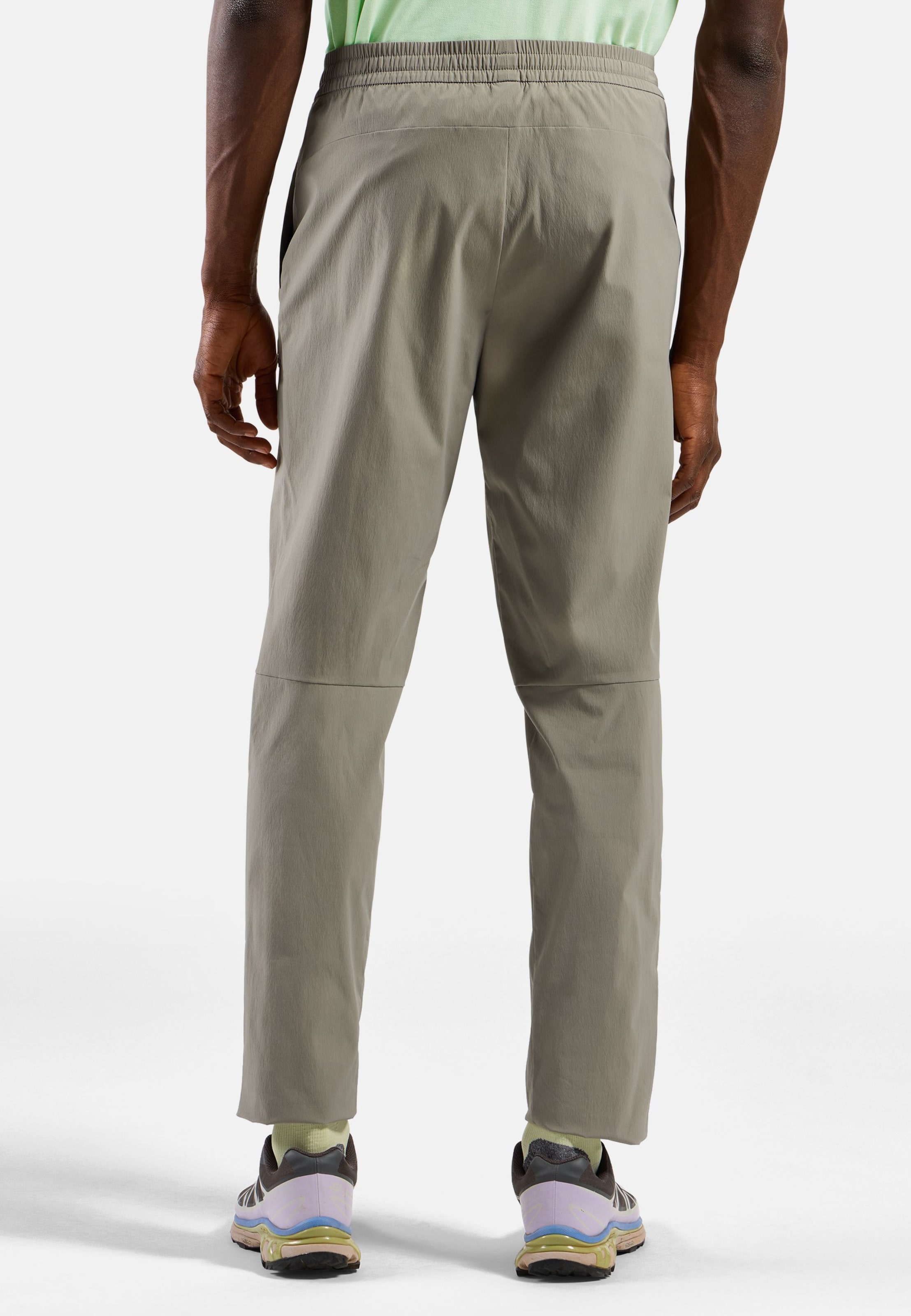 Essentials Wanderhose in vetiver