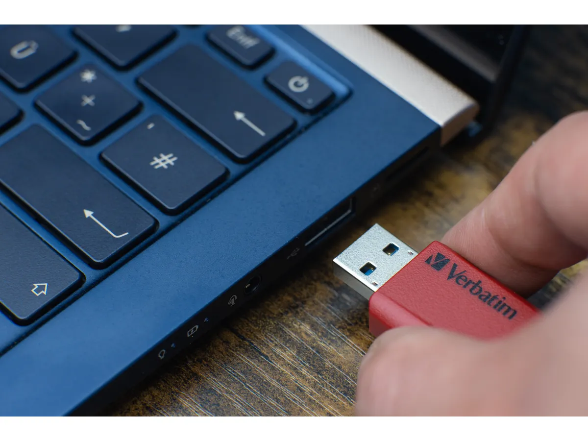 (2er Set) Verbatim - (32GB) Store'n'Click USB 3.2 Gen 1 Speicher Stick Flash Drive 80 Mbit/s (49308) - Rot / Blau