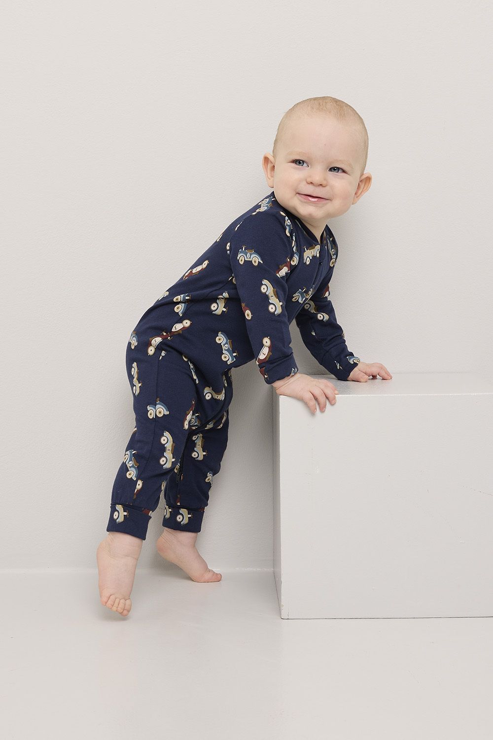 Pyjamas heldrakt med bilprint