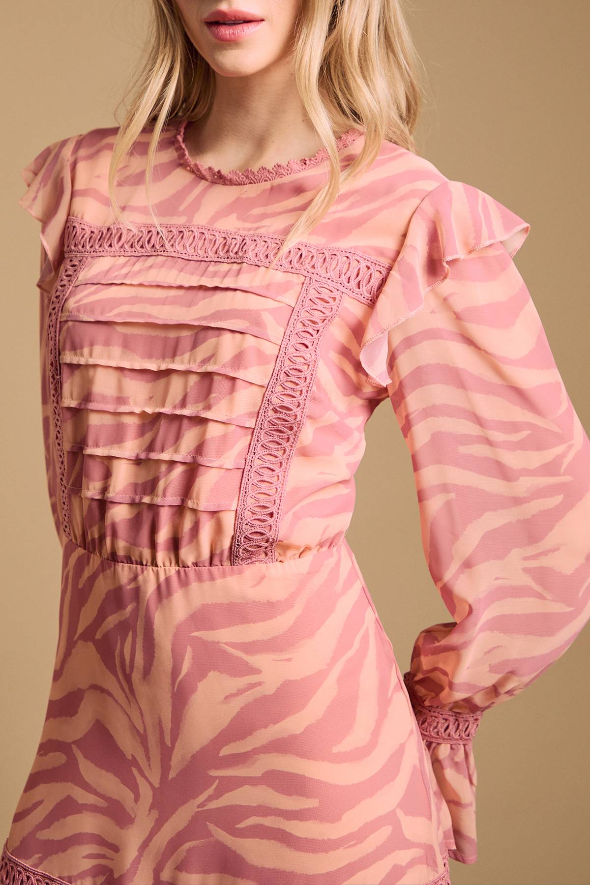 Oasis Robe Midi à Détails de Plis Pincés
