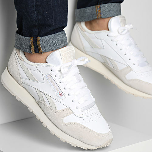 Baskets Classic Leather 100032772 Footwear White Chalk Stucco