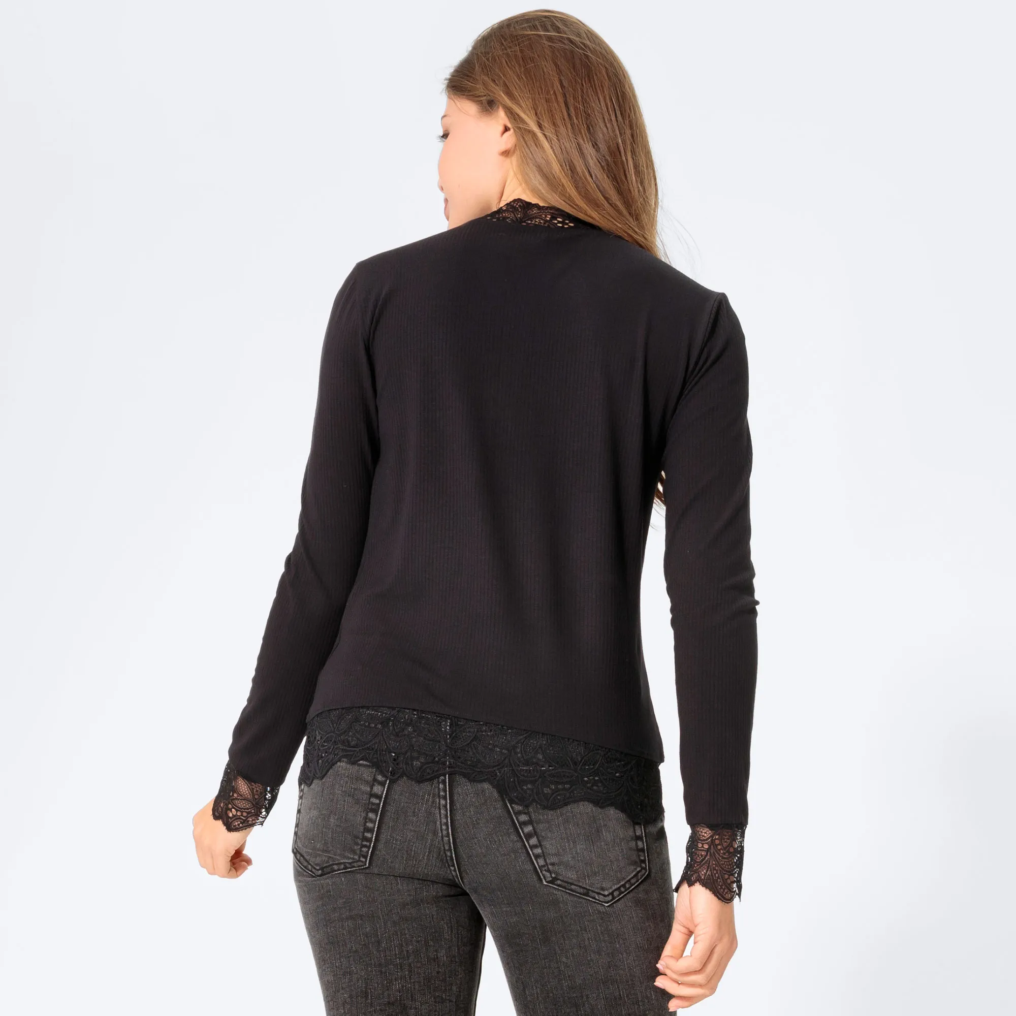 Damen-Shirt mit Spitzenverzierungen