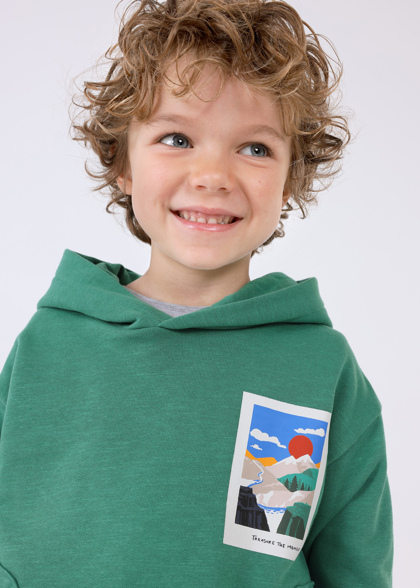 Moletom infantil Better Cotton com estampa nas costas