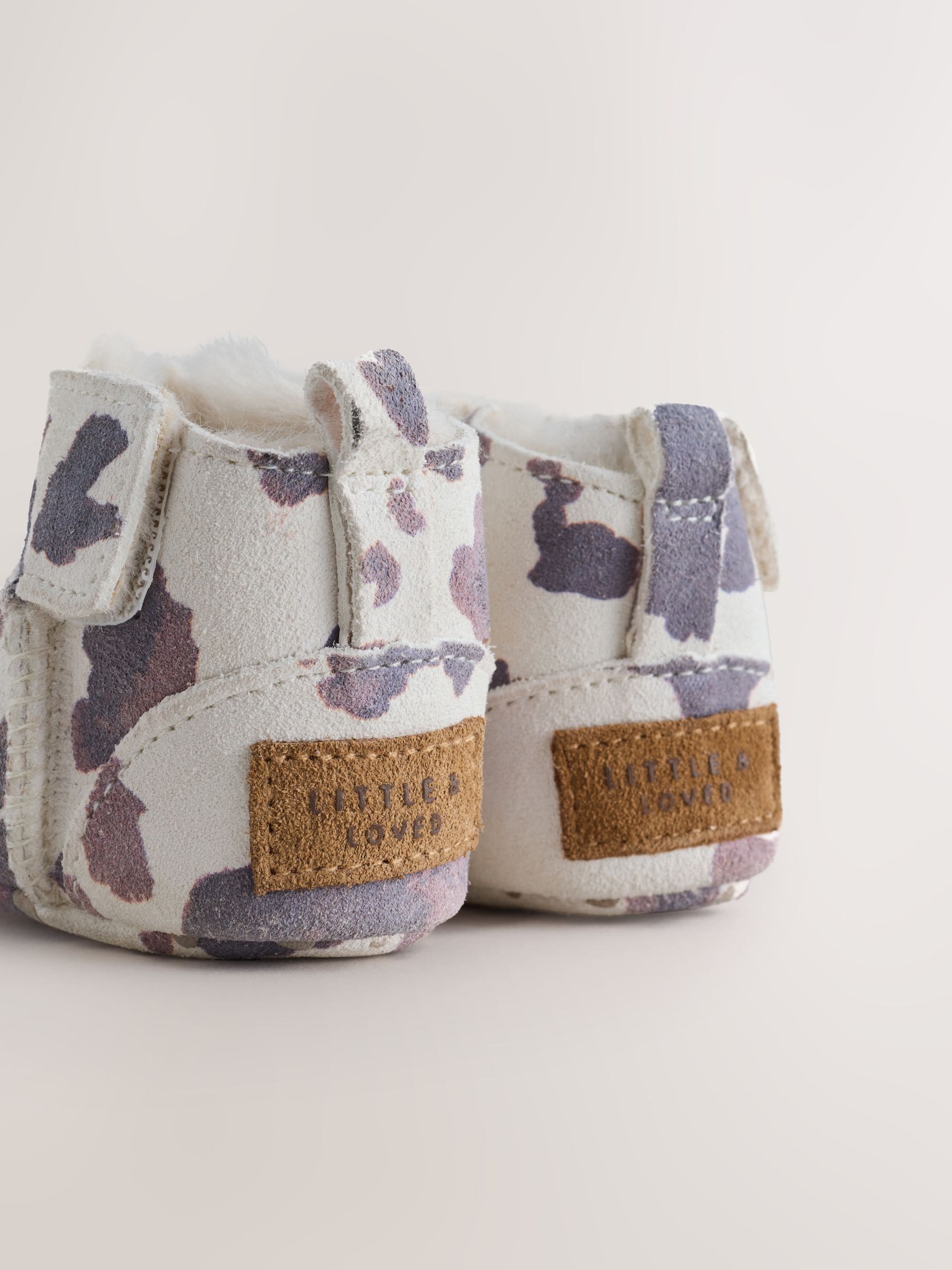 Naturel koe - Suède baby-instaplaarsjes (0-24mnd)