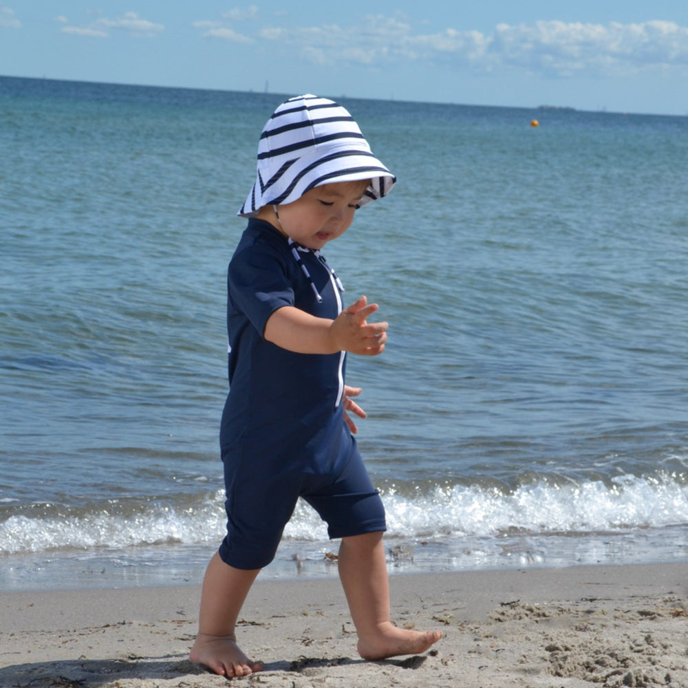Køb Petit Crabe Blue Noe Basic Sunsuit S/S