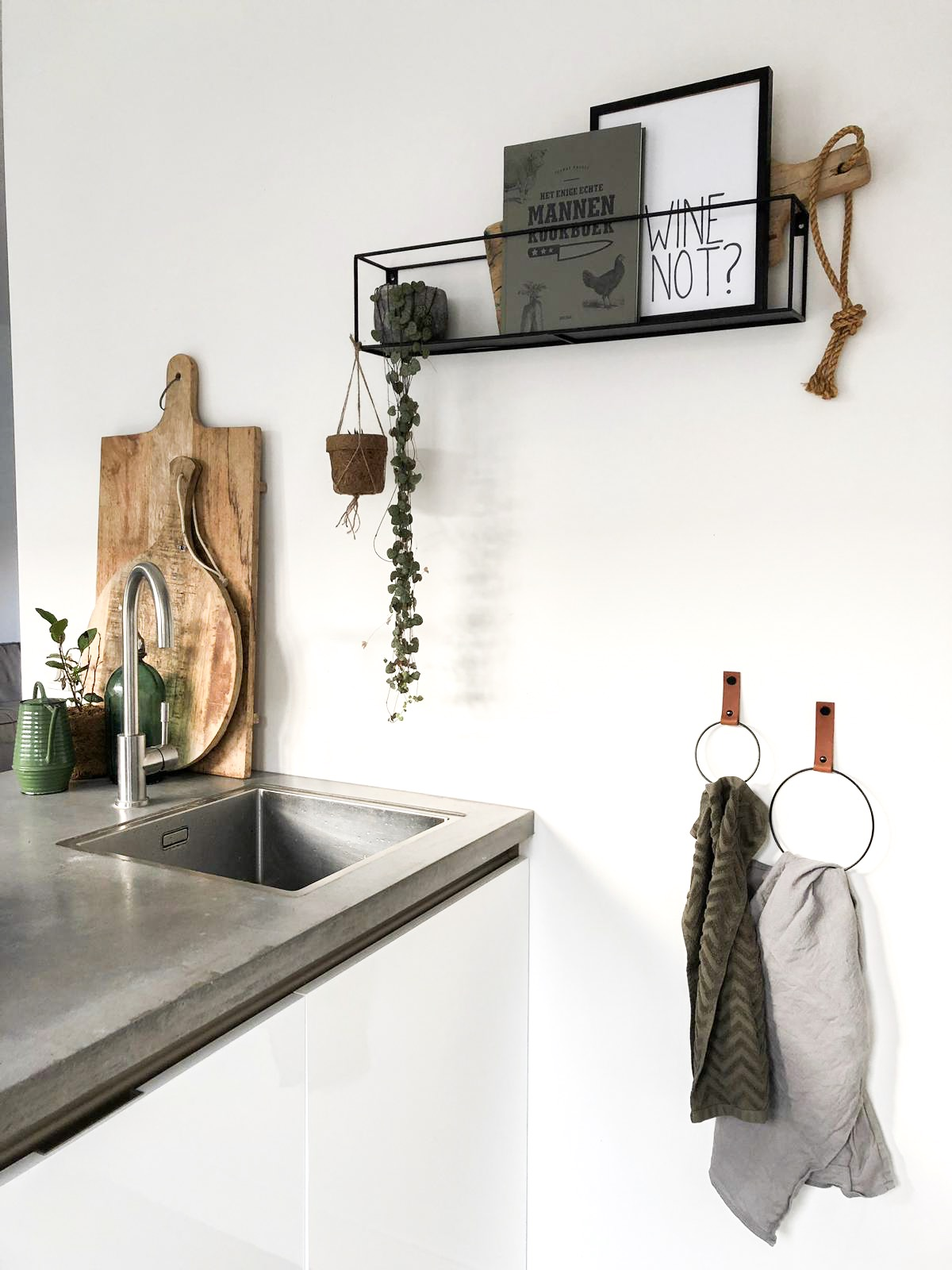 Leren handdoekring maat S (ring zwart) 2x leren Handdoekring  |  LICHTBRUIN maat S