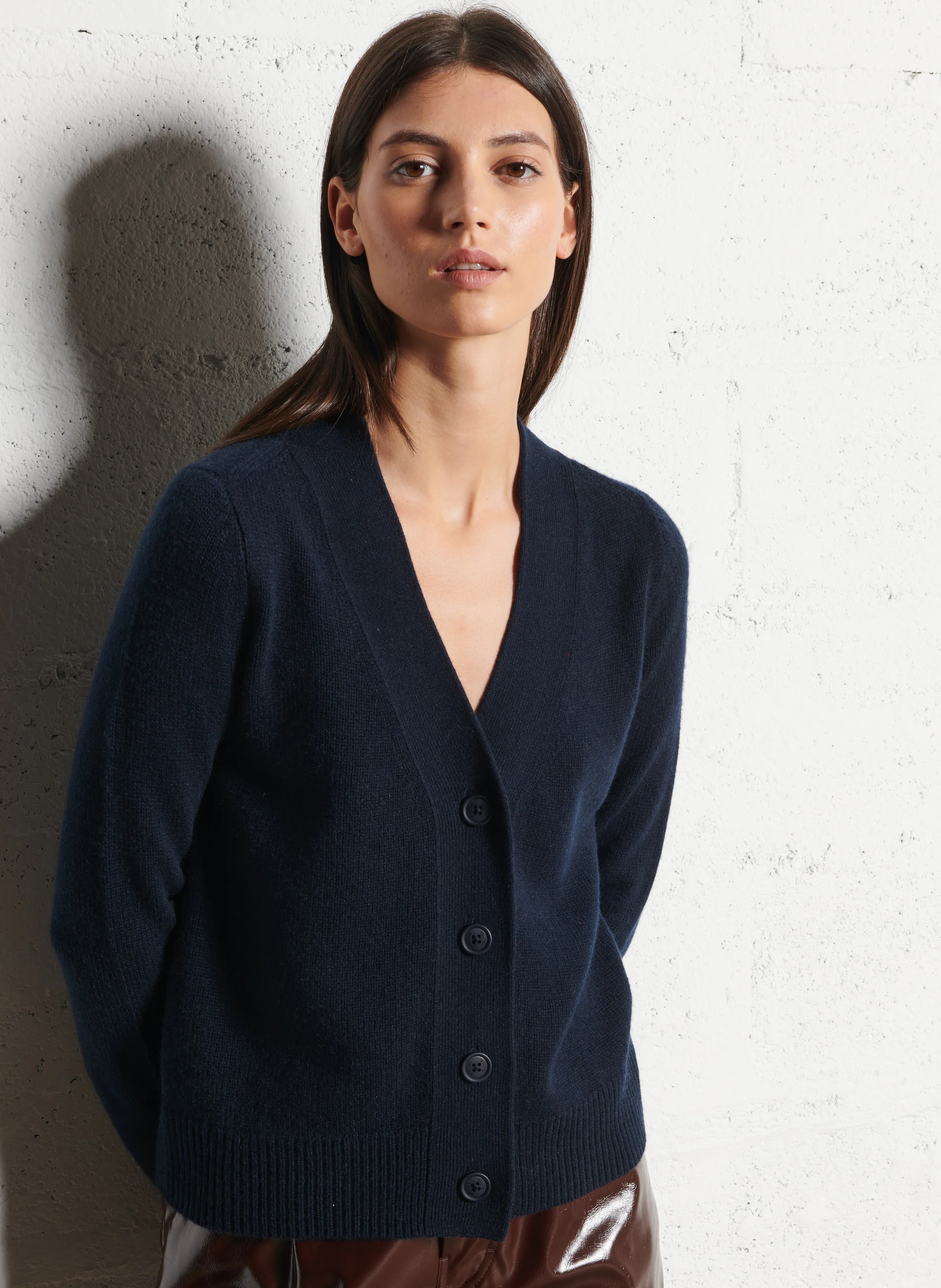 SARAH - Gilet droit col V en cachemire | Bleu