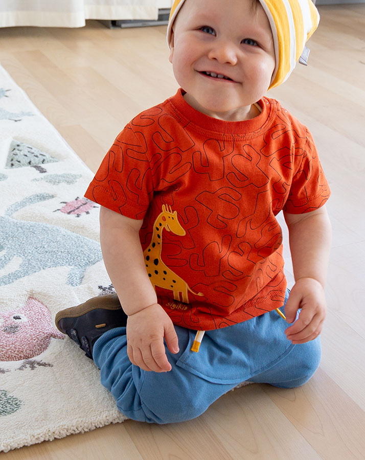 T-Shirt WILDLIFE – GIRAFFE  gemustert in orange