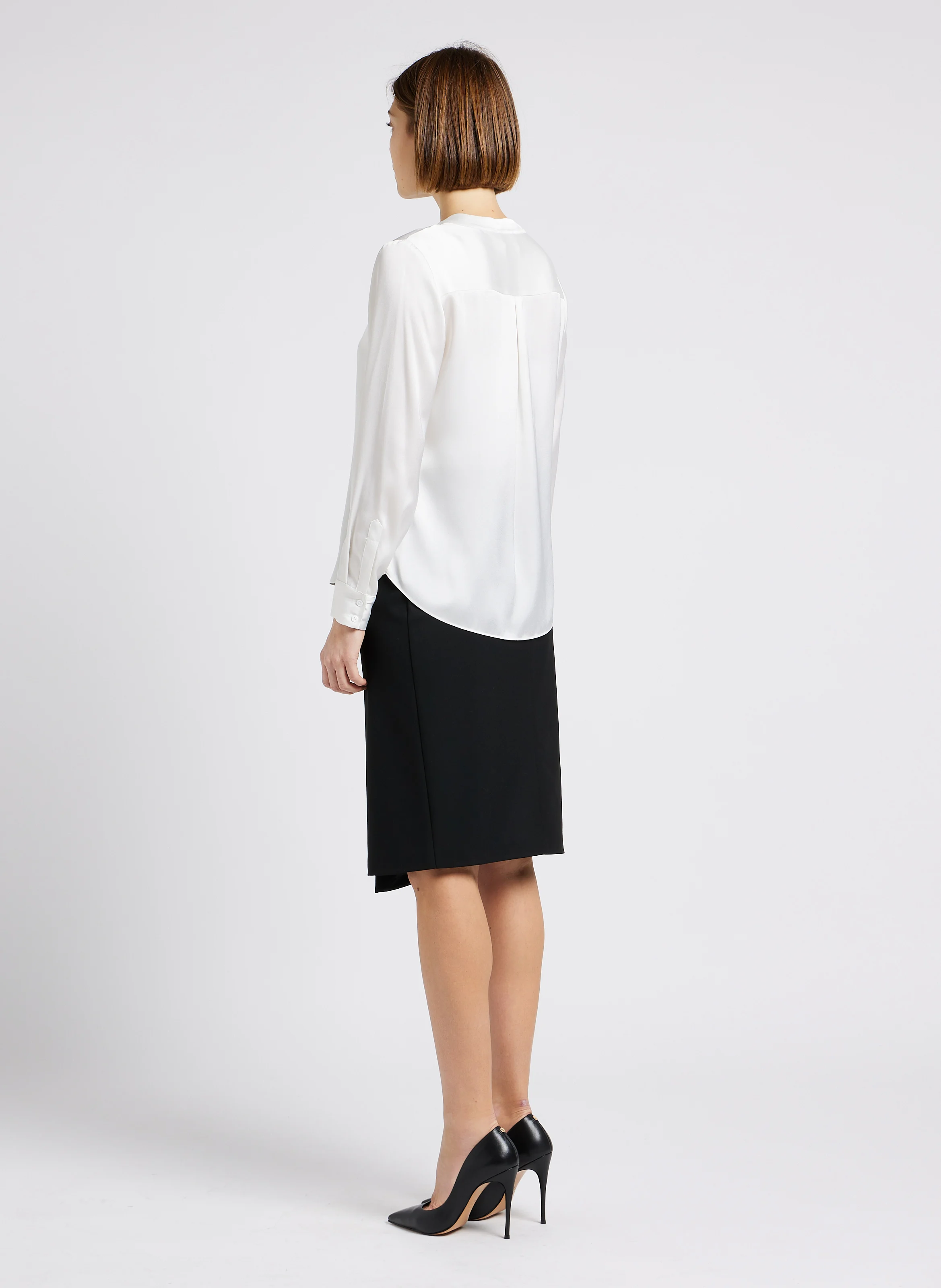 MARIE - Blouse droite col tunisien satinée | Blanc