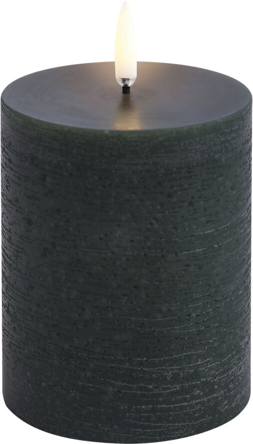 Uyuni LED pillar candle, Pine green, Rustic, 7,8 x 10,1 cm 4/24 Oliven green
