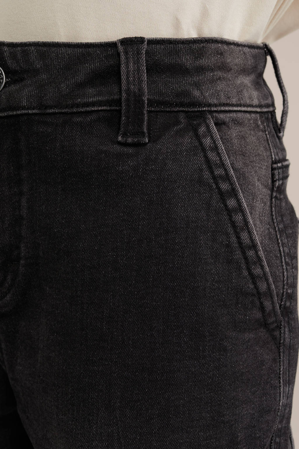 WE Fashion tapered fit jeans black faded