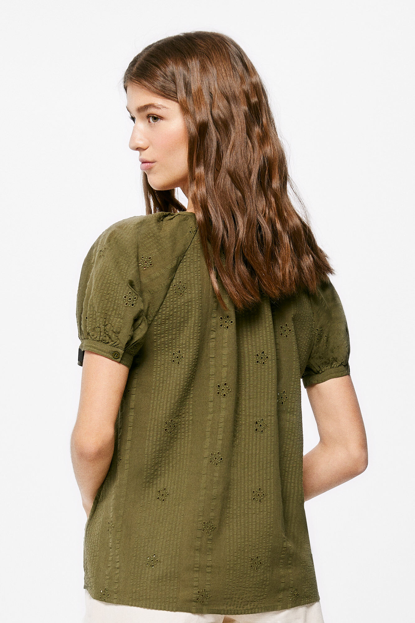 Blusa volumosa em algodão dobby