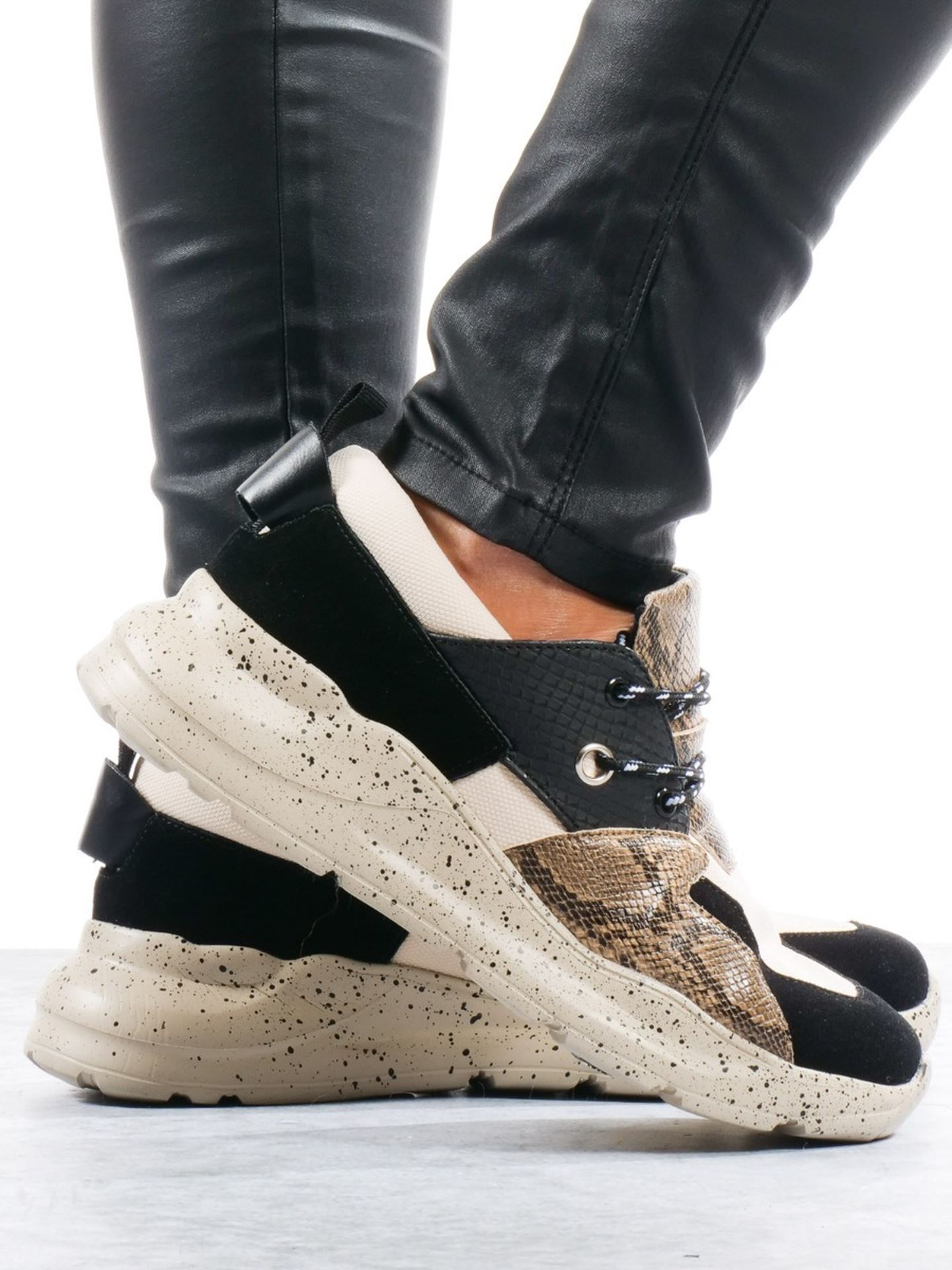 Metski Sneakers