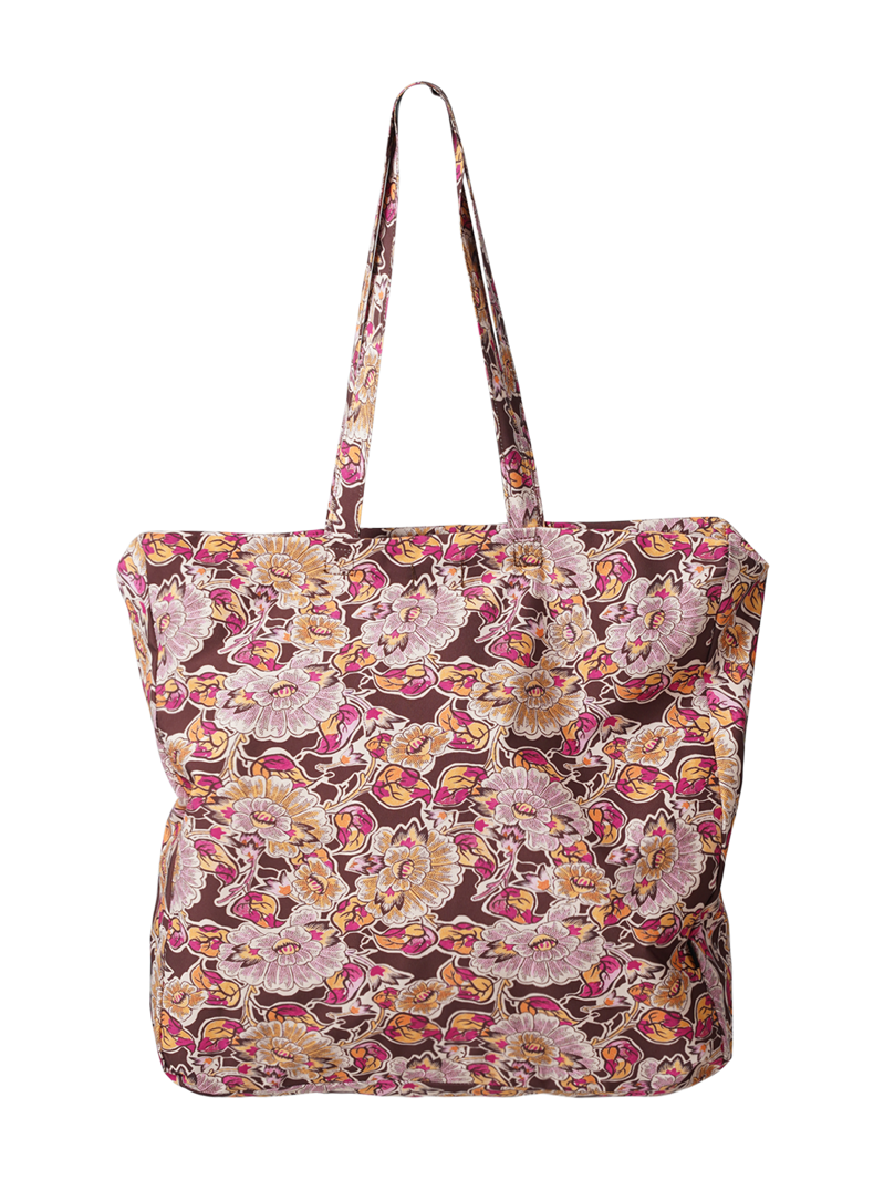 Tammy-Sakai Tas